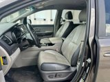 Used 2016 Kia Sedona LX w/ LX Essentials Premium Package image 5