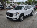 Used 2022 GMC Terrain SLE w/ Driver Convenience Package image 4