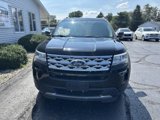 Used 2019 Ford Explorer XLT image 2