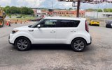 Used 2016 Kia Soul + image 5