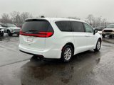 New 2025 Chrysler Pacifica Select image 3