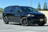 New 2025 Chrysler Pacifica Limited image 2