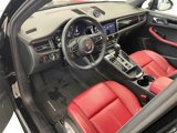 Certified 2023 Porsche Macan image 4