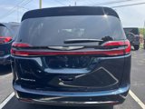 New 2025 Chrysler Pacifica Select image 5