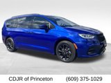 Used 2021 Chrysler Pacifica Touring-L w/ S Appearance Package image 1
