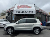 Used 2013 Volkswagen Tiguan SE image 2