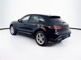 Used 2025 Porsche Macan image 3