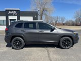 Used 2015 Jeep Cherokee Latitude w/ Cold Weather Group image 3