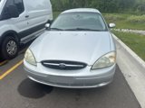Used 2002 Ford Taurus SES image 2