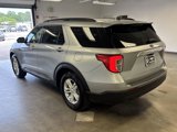 Used 2022 Ford Explorer XLT image 3