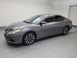 Used 2017 Nissan Altima 2.5 SV image 2