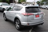 Used 2018 Toyota RAV4 LE image 3