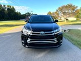 Used 2017 Toyota Highlander Limited Platinum image 2