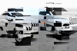 Used 2018 Jeep Cherokee Latitude Plus image 2