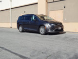 Used 2017 Chrysler Pacifica Touring-L image 2