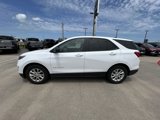 Used 2021 Chevrolet Equinox LS w/ LS Convenience Package image 2