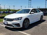 Used 2018 Volkswagen Passat 2.0T R-Line image 3