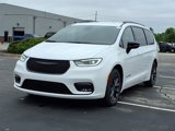 New 2025 Chrysler Pacifica Select w/ Fav Edition Package image 2