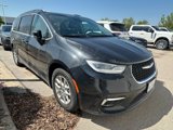 Used 2022 Chrysler Pacifica Touring-L image 5