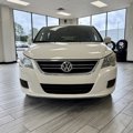 Used 2012 Volkswagen Routan SE image 2