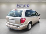 Used 2005 Chrysler Town & Country Touring w/ Luxury Group image 6