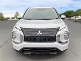 Used 2024 Mitsubishi Outlander ES image 2