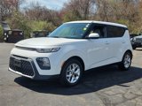 Certified 2022 Kia Soul LX w/ Technology Package image 3