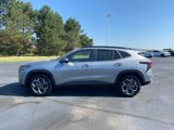 New 2025 Chevrolet Trax LT w/ Sunroof Package image 2