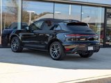 Certified 2024 Porsche Macan image 3
