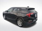 Used 2024 GMC Terrain SLE image 3