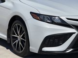 Used 2023 Toyota Camry SE image 4