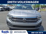 Used 2024 Volkswagen Jetta SE image 2