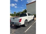 Used 2018 Nissan Titan SV image 3