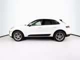 Certified 2021 Porsche Macan image 2