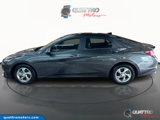 Used 2021 Hyundai Elantra SE image 2
