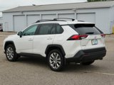 Used 2021 Toyota RAV4 XLE Premium image 5