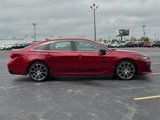 Used 2019 Toyota Avalon Limited image 2