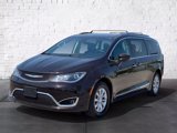 Used 2018 Chrysler Pacifica Touring-L image 4