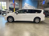 Used 2023 Chrysler Voyager LX image 2