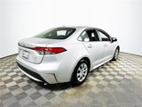 Used 2021 Toyota Corolla LE image 3