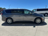 Used 2023 Chrysler Pacifica Touring-L image 5