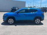 Used 2023 Jeep Compass Sport image 2