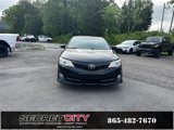 Used 2014 Toyota Camry SE image 2