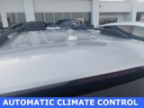 Used 2022 GMC Terrain SLE w/ Driver Convenience Package image 5