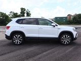 Certified 2024 Volkswagen Taos SE image 6
