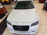 New 2022 Chrysler 300 Touring L w/ Popular Equipment Group image 4