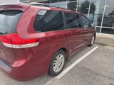 Used 2012 Toyota Sienna XLE image 4