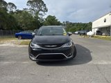 Used 2018 Chrysler Pacifica Limited image 2