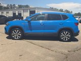 Used 2022 Volkswagen Taos SE image 2