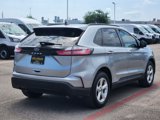 Used 2022 Ford Edge SE image 3